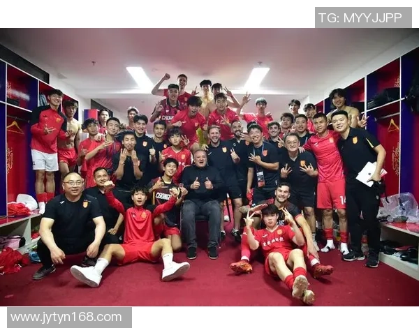 重庆排球队以67分领跑挑战赛积分榜展现强劲实力和团队合作精神